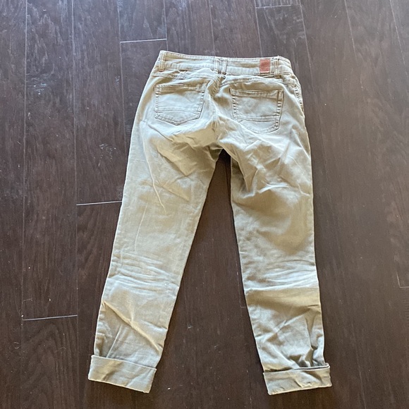 Khaki pants - Picture 5 of 9